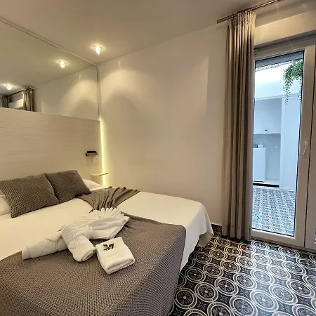 Πανσιόν Boutique 32